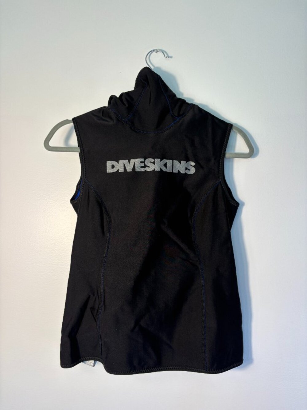 DiveSkins Black Hooded Pullover Diving Vest With Reflective Logo
